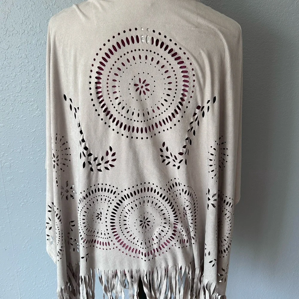 Chico’s Women’s Faux Microsuede Cream Cutout Boho Fringe Western Wrap